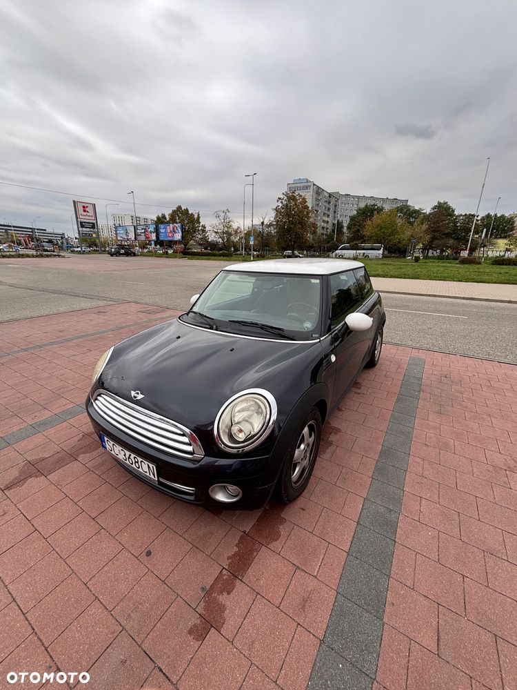 MINI Cooper Standard - 2