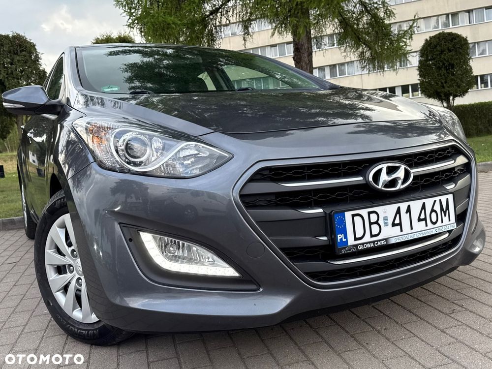 Hyundai i30 blue 1.6 CRDi Passion - 18