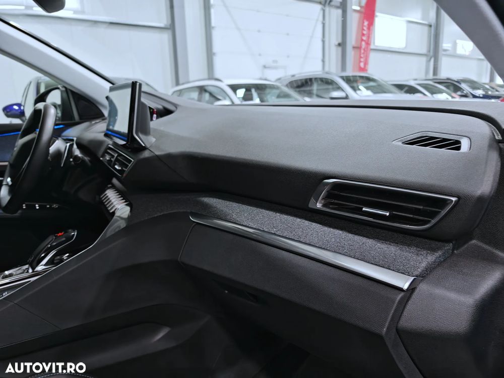 Peugeot 3008 1.2 PureTech 130 EAT8 Allure Pack - 24