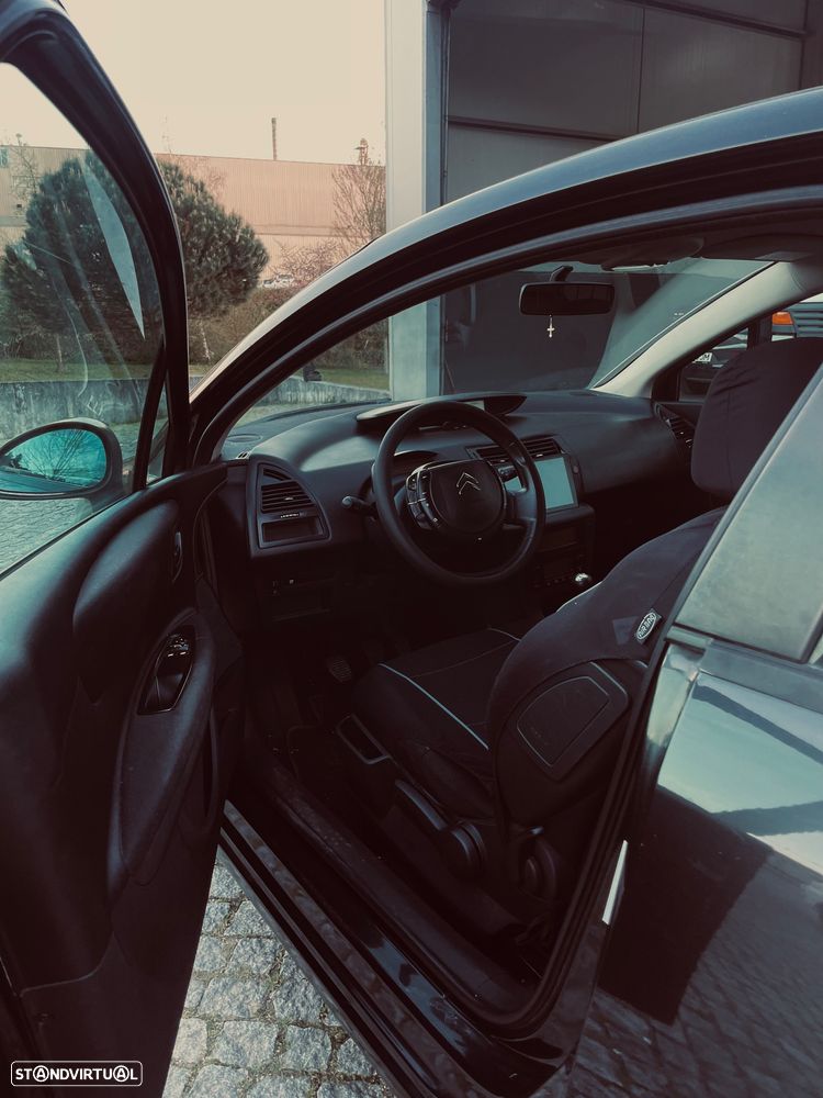Citroën C4 1.6 HDi 110 VTR Pack - 1