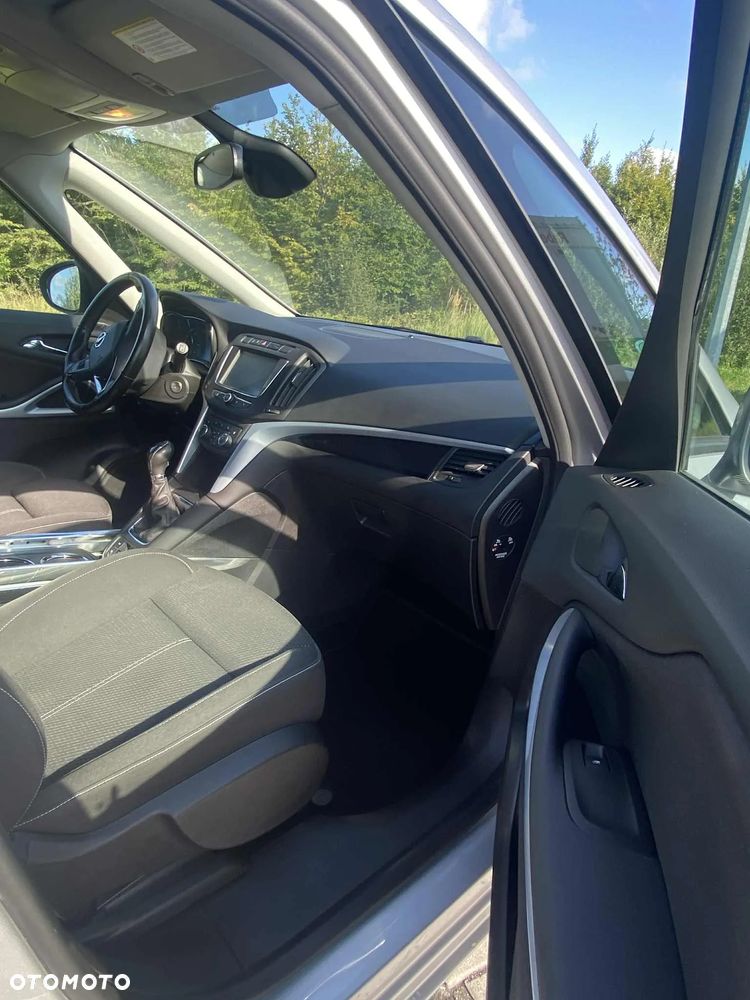 Opel Zafira - 10