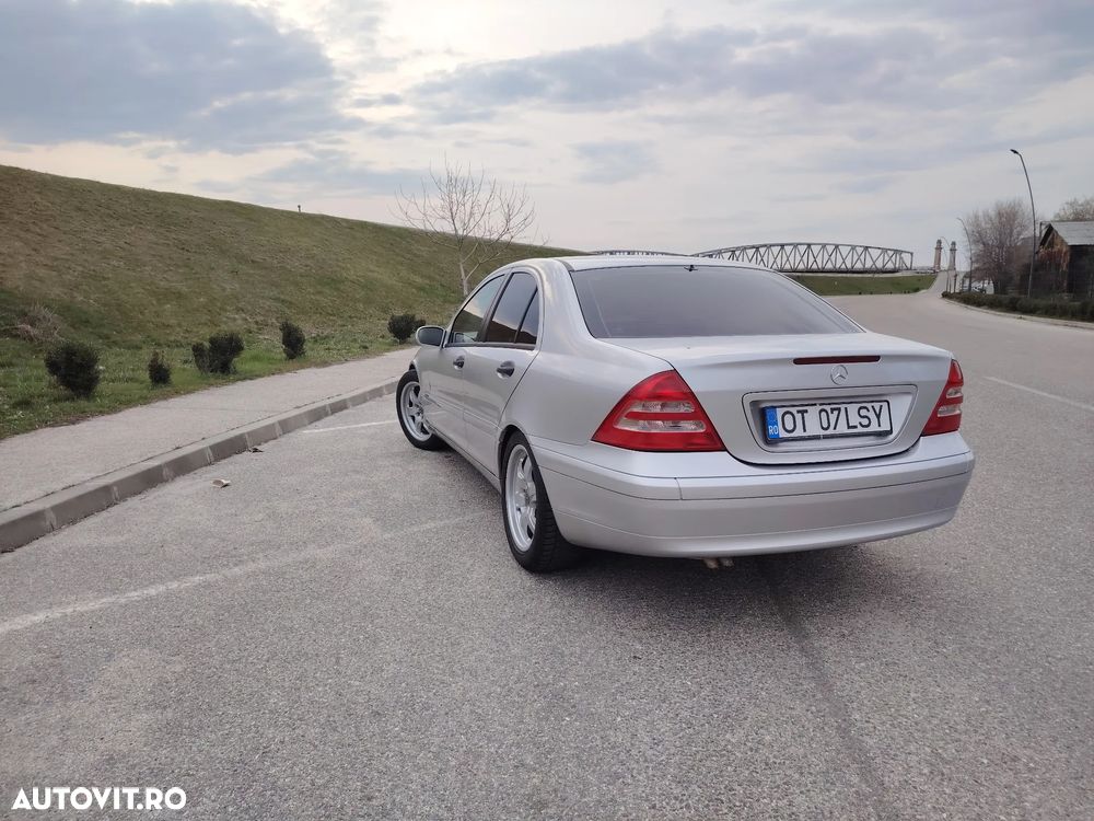 Mercedes-Benz C 200 CDI Classic - 4