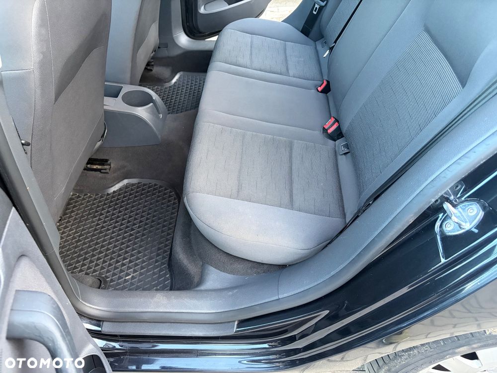 Volkswagen Golf - 20
