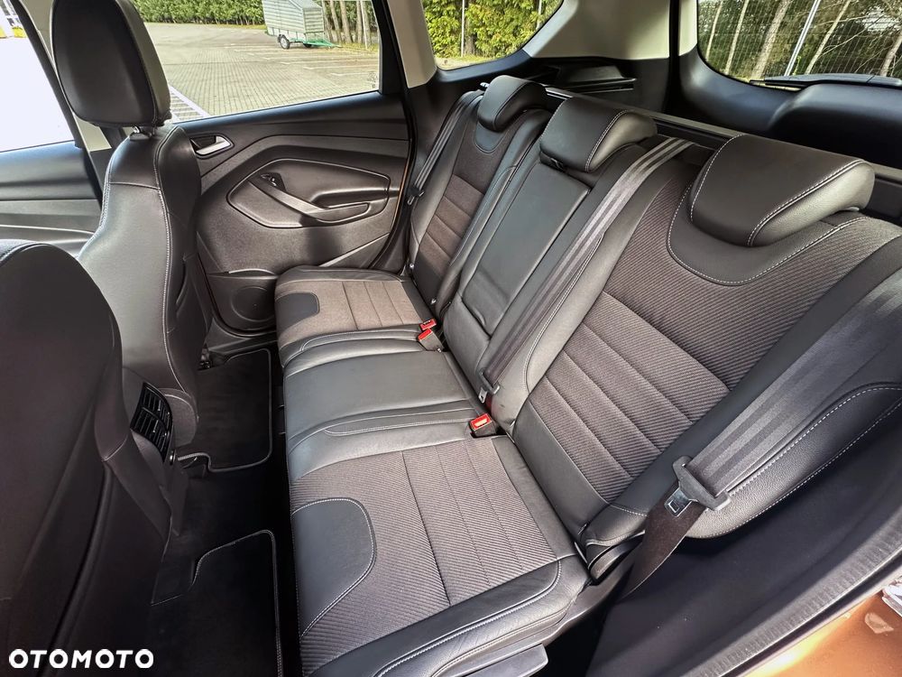 Ford Kuga 2.0 TDCi 4x4 Titanium - 24