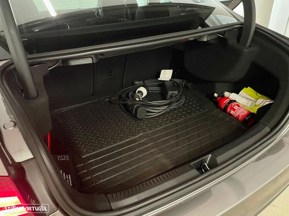 Mercedes-Benz A 250 Limousine e 8G-DCT Progressive - 15