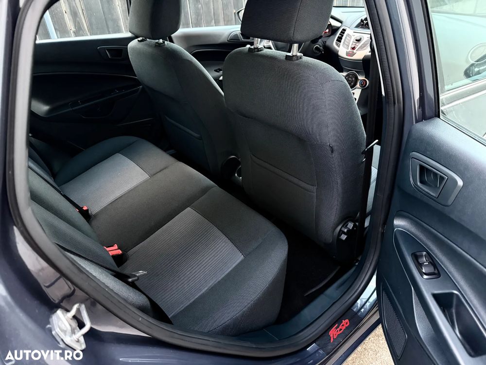 Ford Fiesta 1.6 TDCI Champions Edition - 8