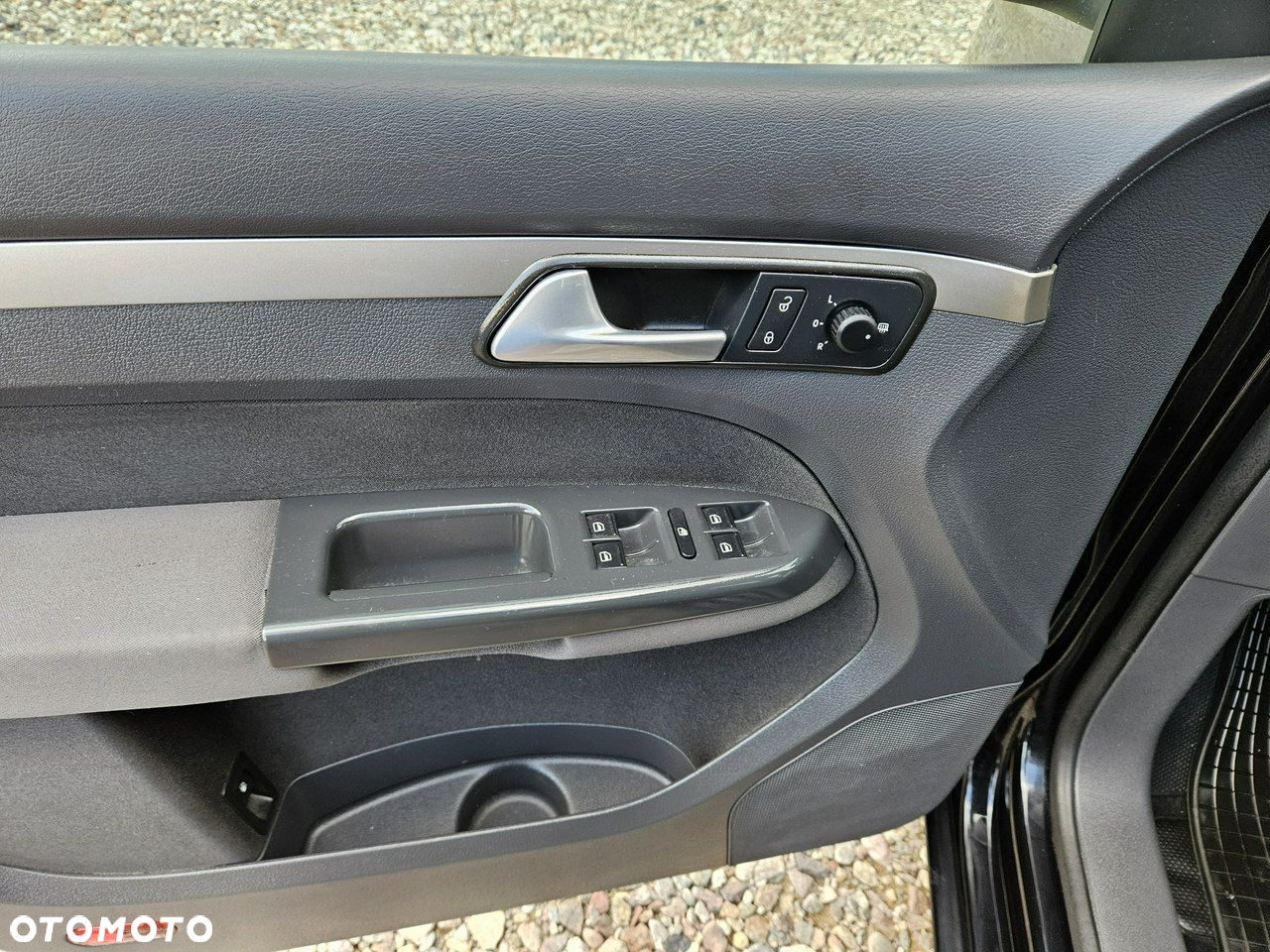 Volkswagen Touran - 17