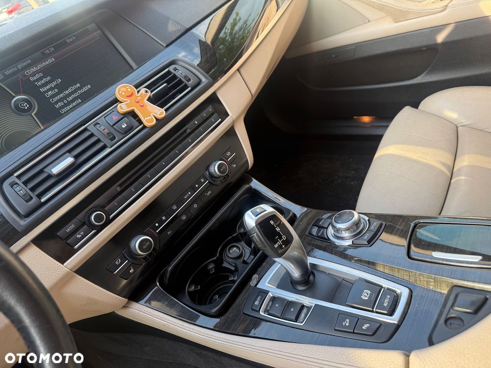 BMW Seria 5 535d xDrive Luxury Line - 15