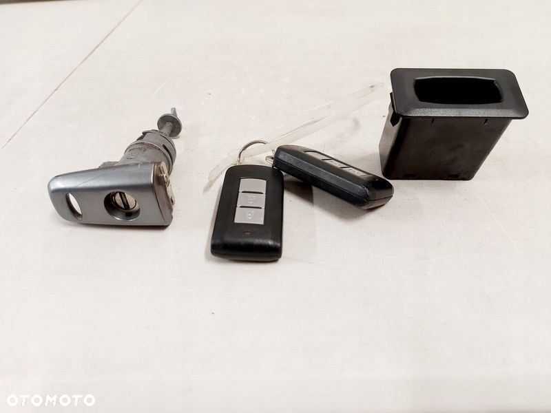 mitsubishi asx i 1 wkładka zamka kluczyk 2x pilot zestaw kluczyk czytnik - 2