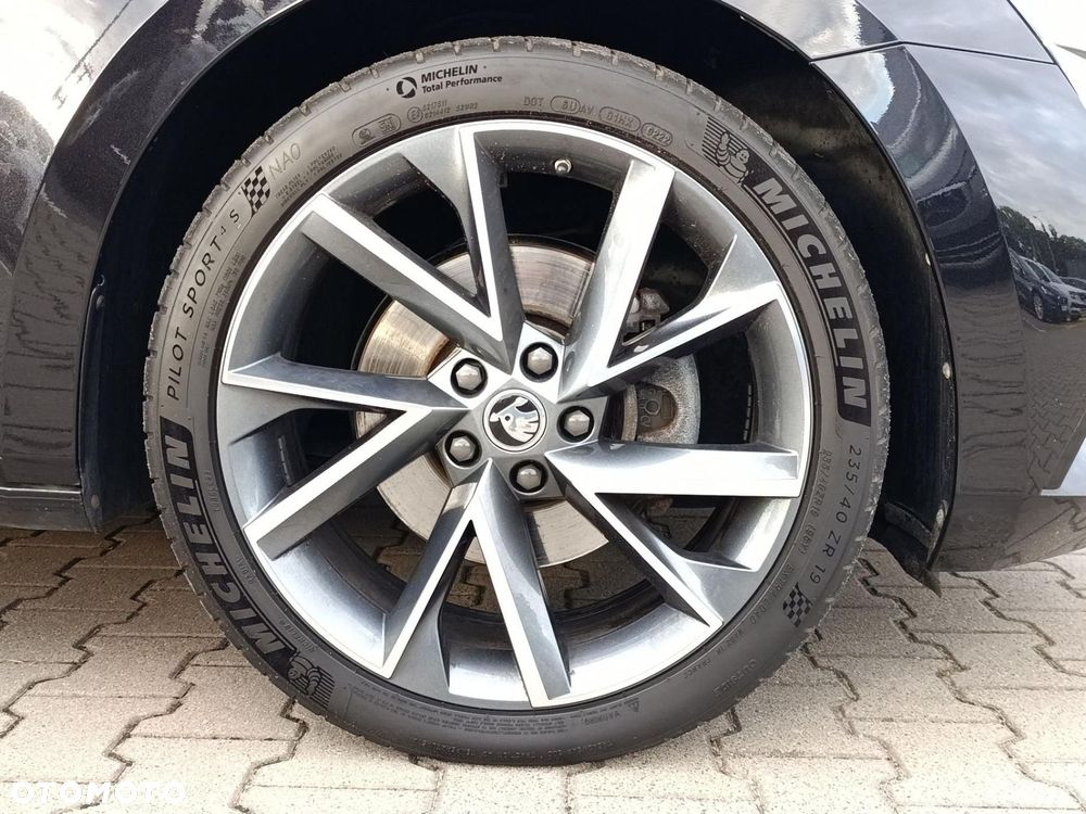 Skoda Superb - 17