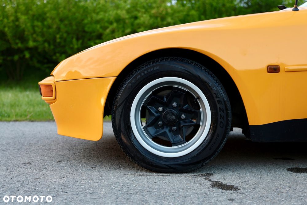 Porsche 944 - 17