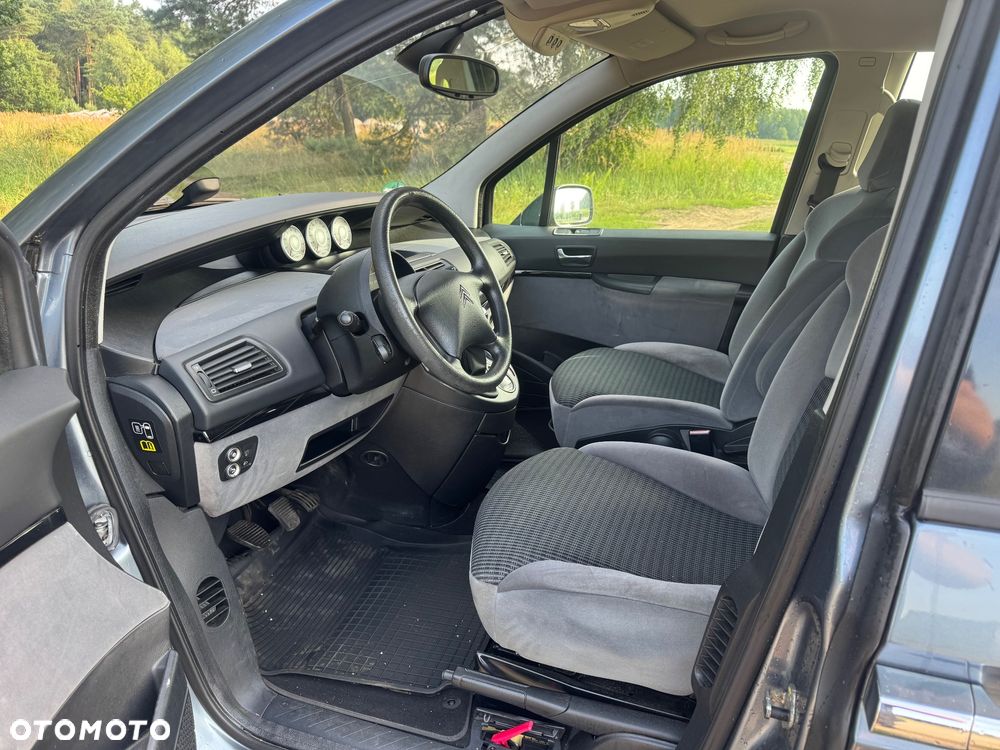 Citroën C8 2.0 16V Confort - 14