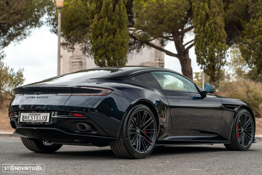 Aston Martin DB12 Coupé - 2