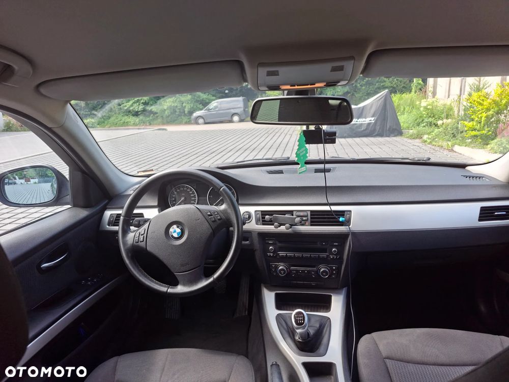 BMW Seria 3 316d - 9