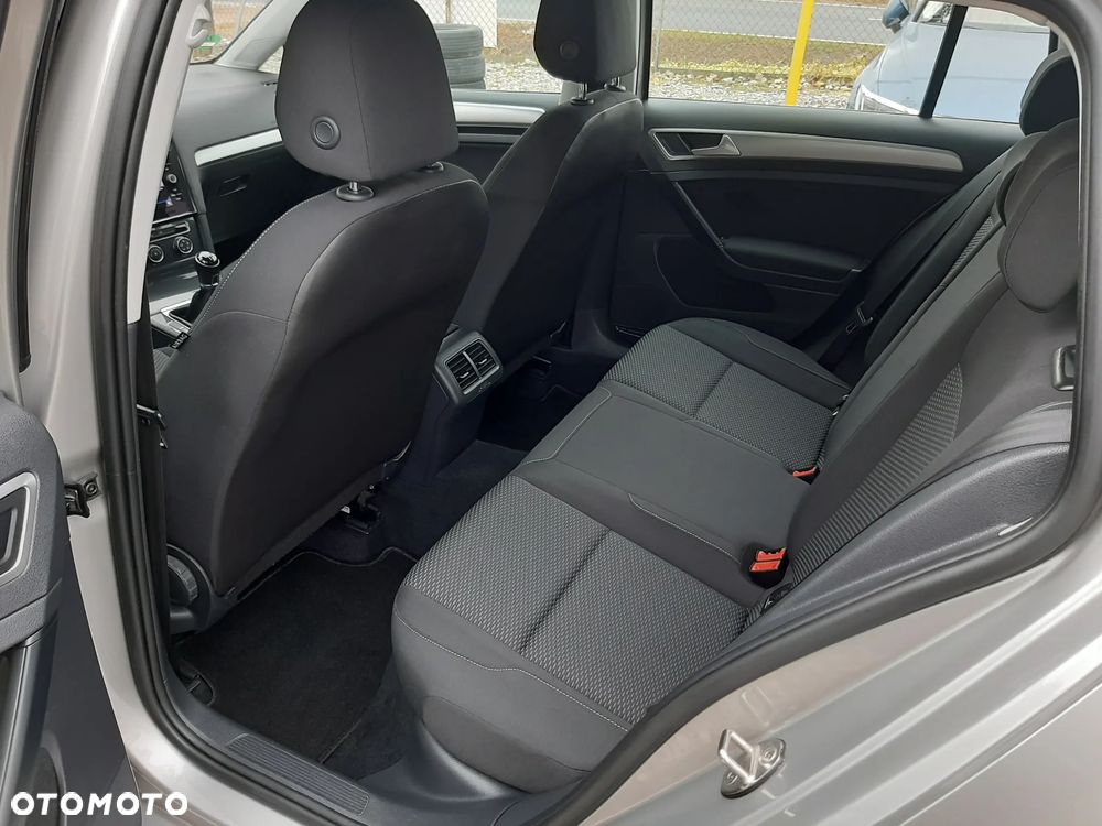 Volkswagen Golf 1.6 TDI (BlueMotion Technology) Comfortline - 18