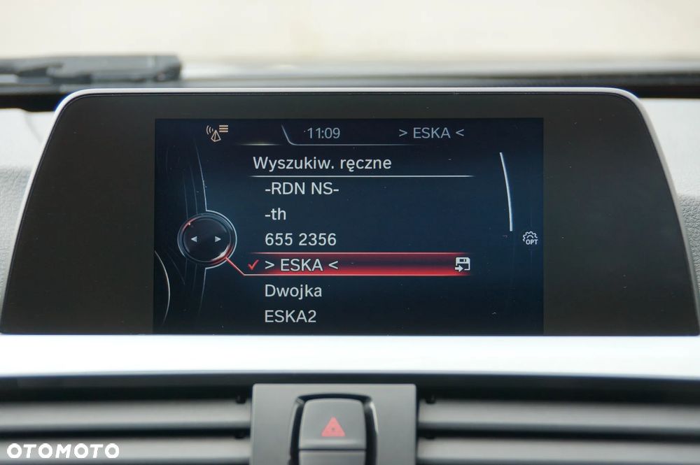 BMW Seria 3 320d Touring xDrive - 15