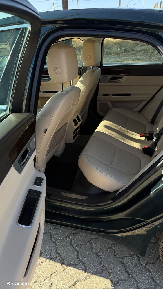 Jaguar XF 2.0 D Prestige Aut. - 18