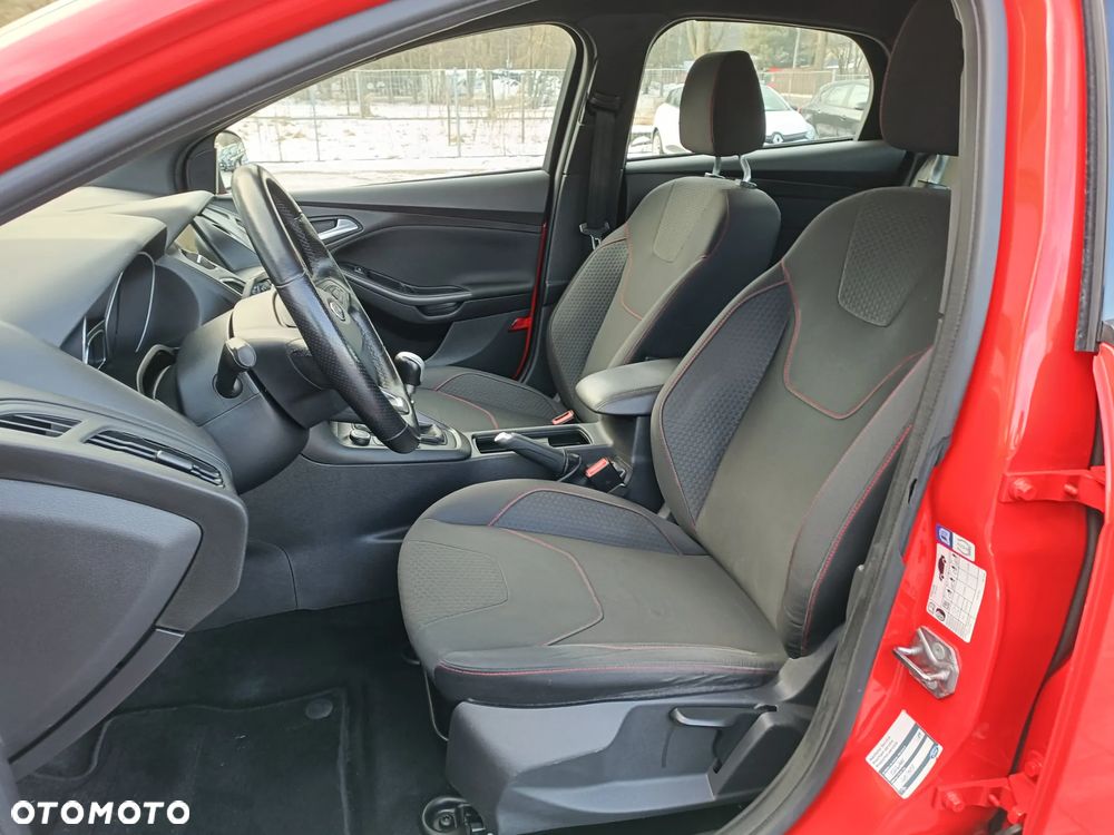 Ford Focus 1.0 EcoBoost Start-Stopp-System ST-LINE STYLE - 10