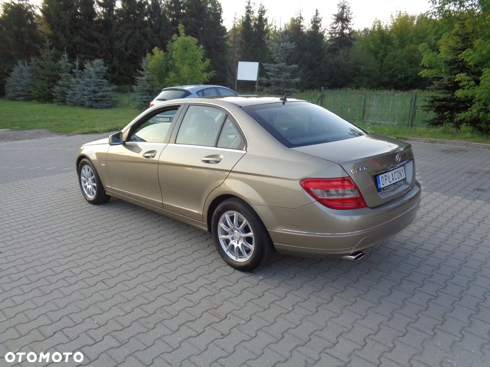 Mercedes-Benz Klasa C 200 (BlueEFFICIENCY) Avantgarde - 4