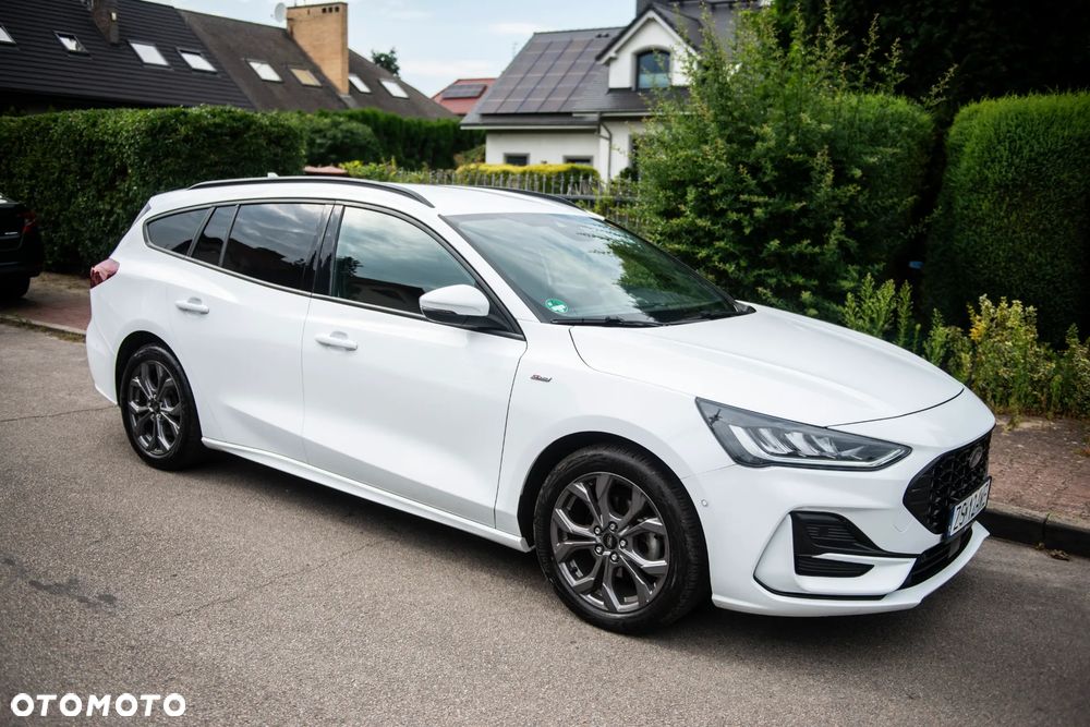 Ford Focus 1.0 EcoBoost Hybrid ST-LINE - 3