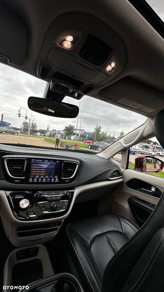 Chrysler Pacifica - 14