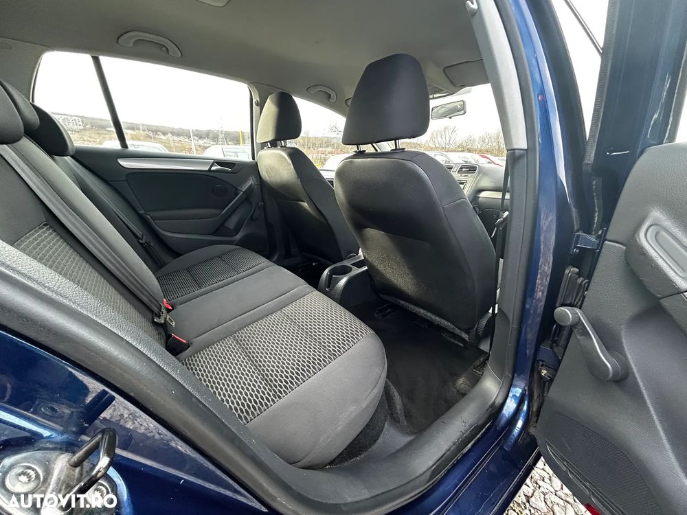 Volkswagen Golf - 18