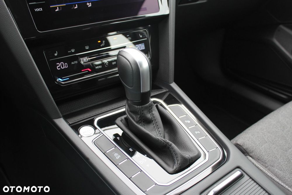 Volkswagen Passat Variant - 25