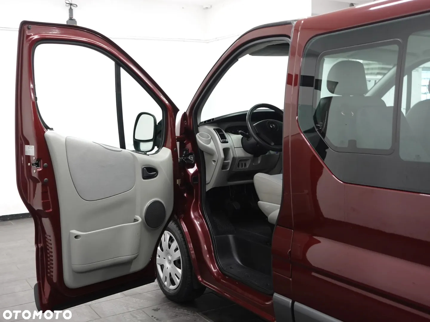 Opel Vivaro 2.5 CDTI L1H1 Life Edition - 17