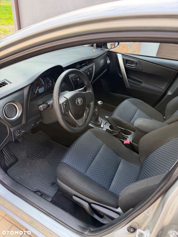 Toyota Auris 1.4 D-4D Active - 18