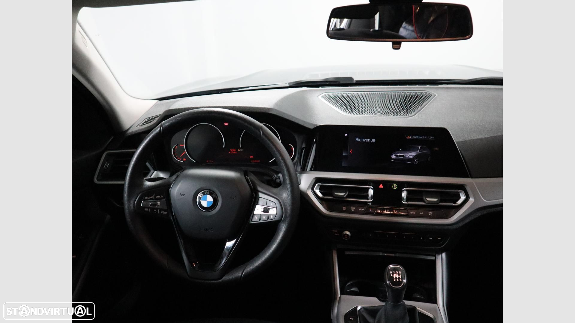 BMW 318 d Touring Advantage - 11