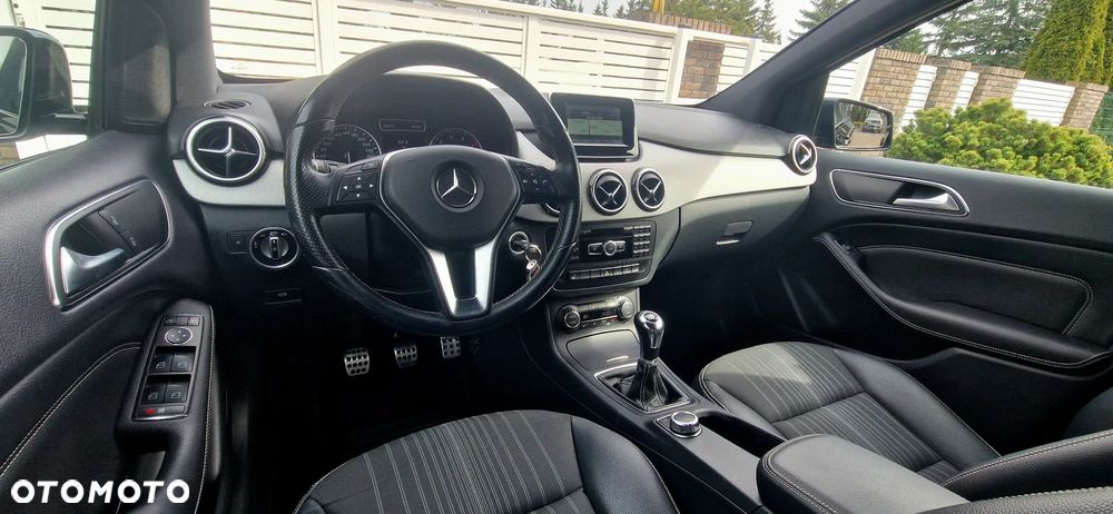 Mercedes-Benz Klasa B 180 BlueEFFICIENCY Edition Style - 13