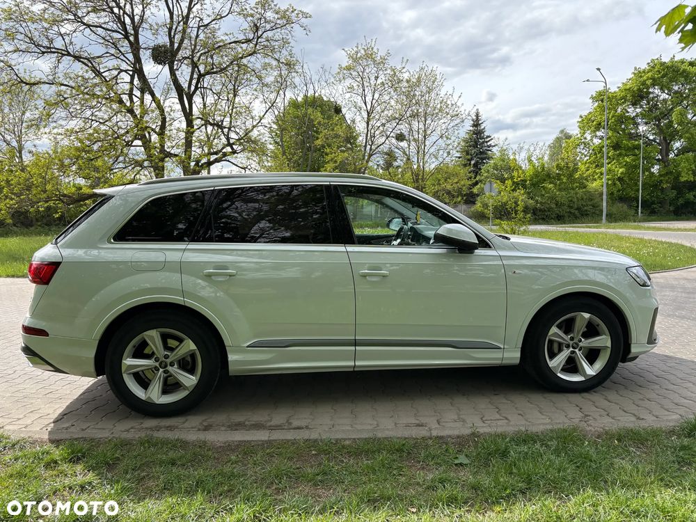 Audi Q7 - 1