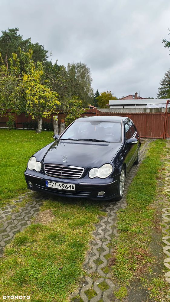 Mercedes-Benz Klasa C 180 T Kompressor Avantgarde - 34