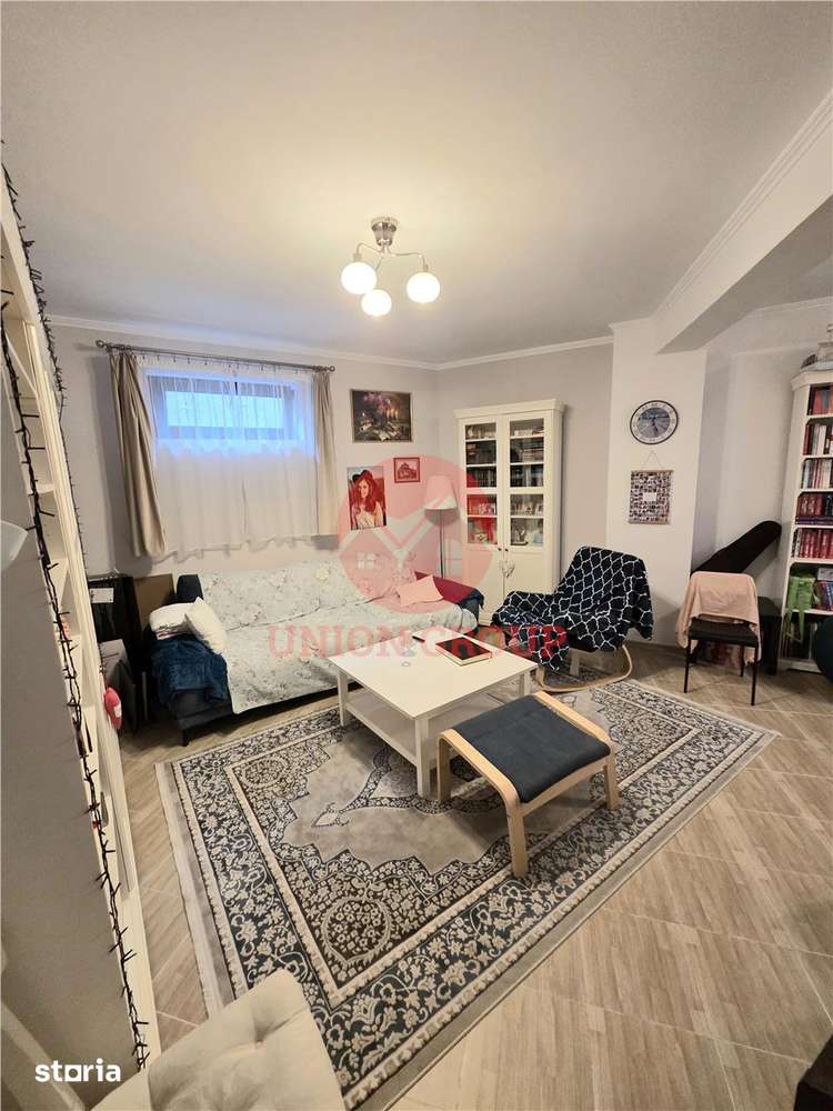 Apartament Spatios, 3 Camere, Decomandat, Demisol, Zona Primo — fotografia 1