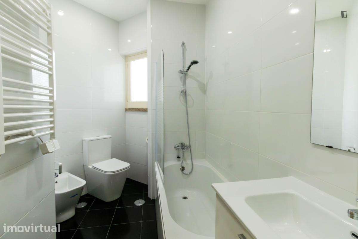 Quarto - localizado em Amadora Lisbon - Grande imagem: 2/8
