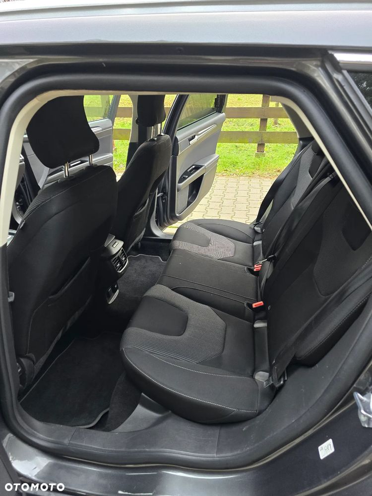 Ford Mondeo 2.0 EcoBlue Titanium - 24