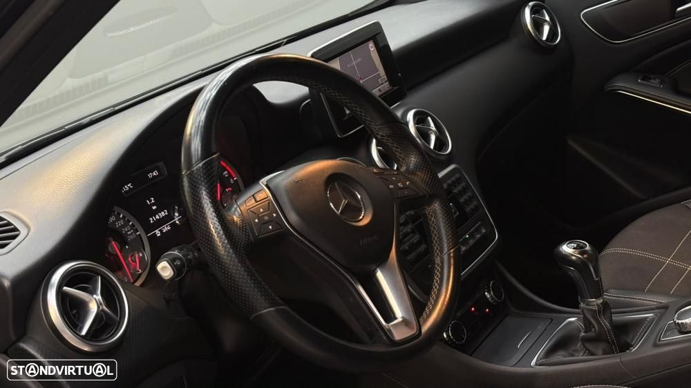 Mercedes-Benz A 200 CDI (BlueEFFICIENCY) Urban - 3