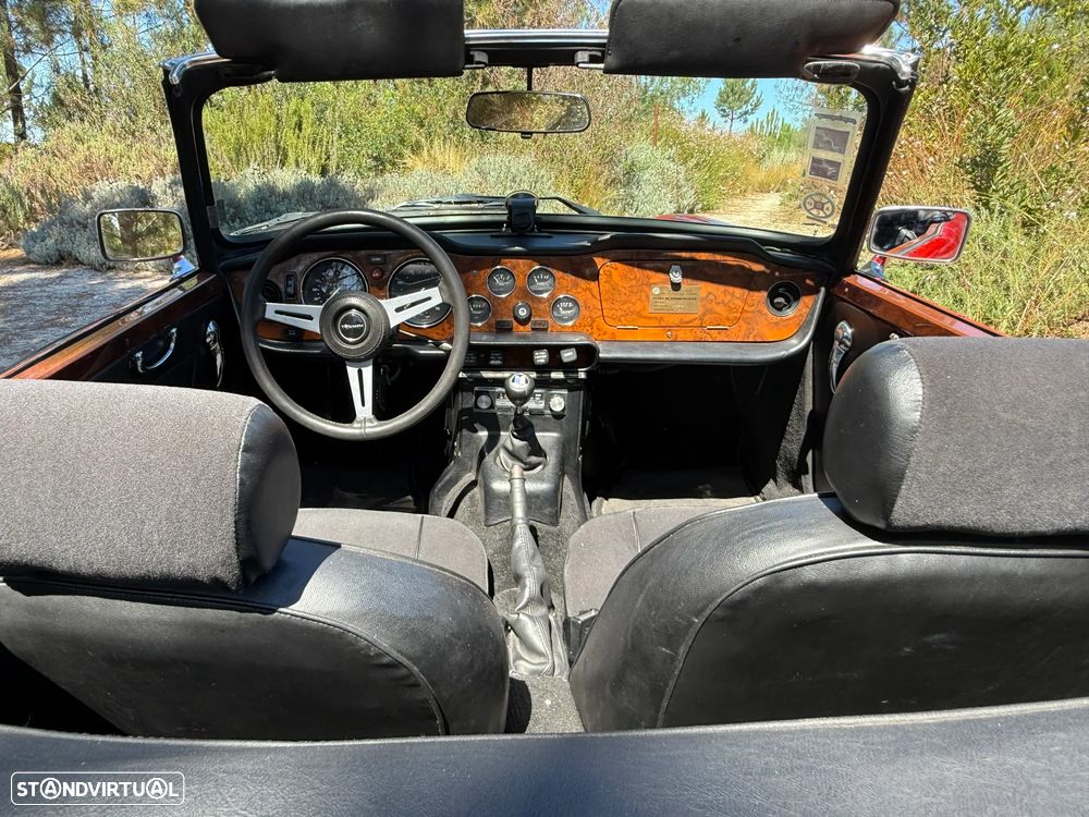 Triumph TR6 - 13