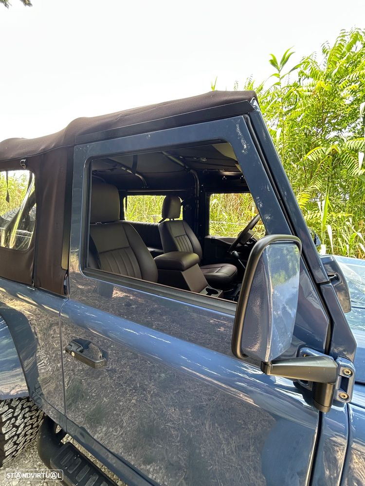 Land Rover Defender 90 2.5 Td5 Soft Top - 14