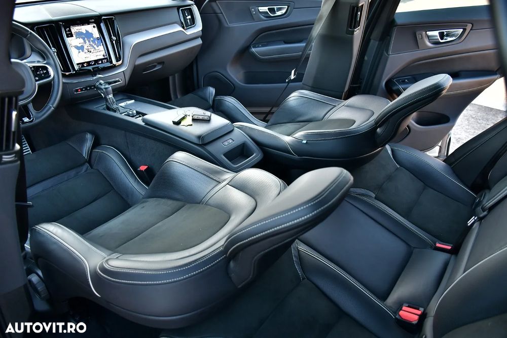 Volvo XC 60 D4 AWD R-Design - 16
