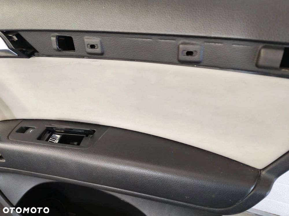 AUDI Q7 4L 05-15R FOTELE PRZOD KANAPA TYL DRUGI I TRZECI RZAD CZARNA I SZARA SKORA INDYVIDUAL 7 OSOB TAPICERKI ANGIELSKIE - 17