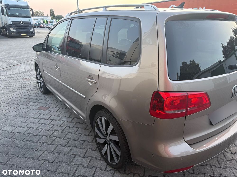 Volkswagen Touran 2.0 TDI DPF DSG Highline - 7
