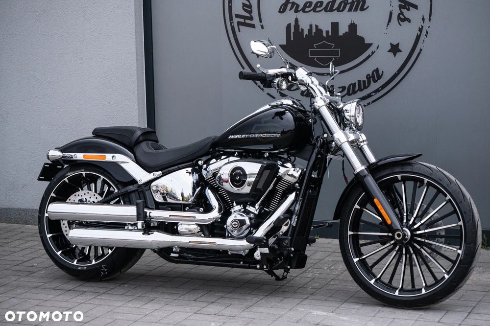 Harley-Davidson Softail Breakout - 3