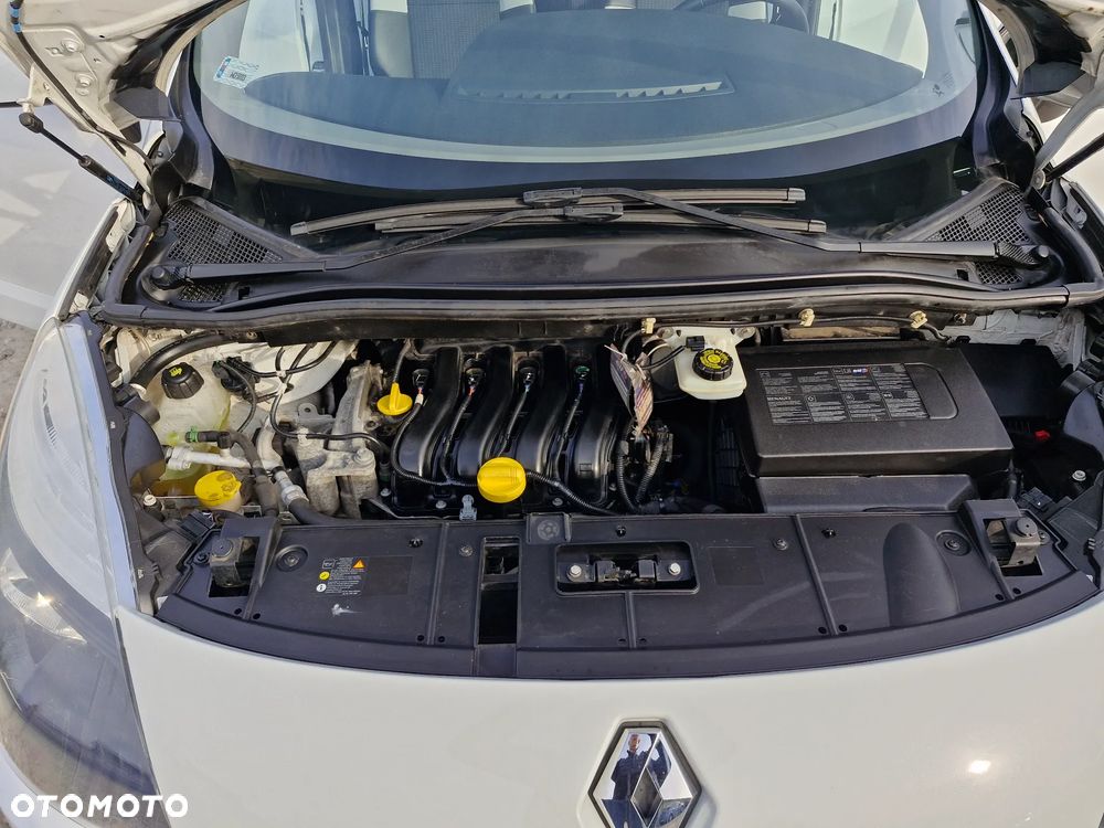 Renault Scenic 1.6 16V Confort Authentique - 9