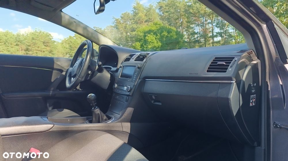Toyota Avensis 2.2 D-4D Edition - 6