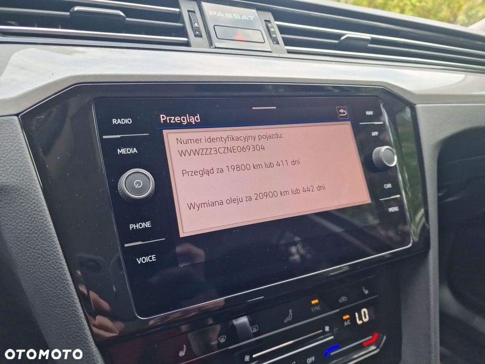 Volkswagen Passat - 38