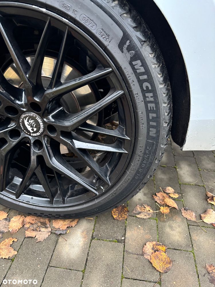 Skoda Superb 2.0 TDI SCR Sportline DSG - 4