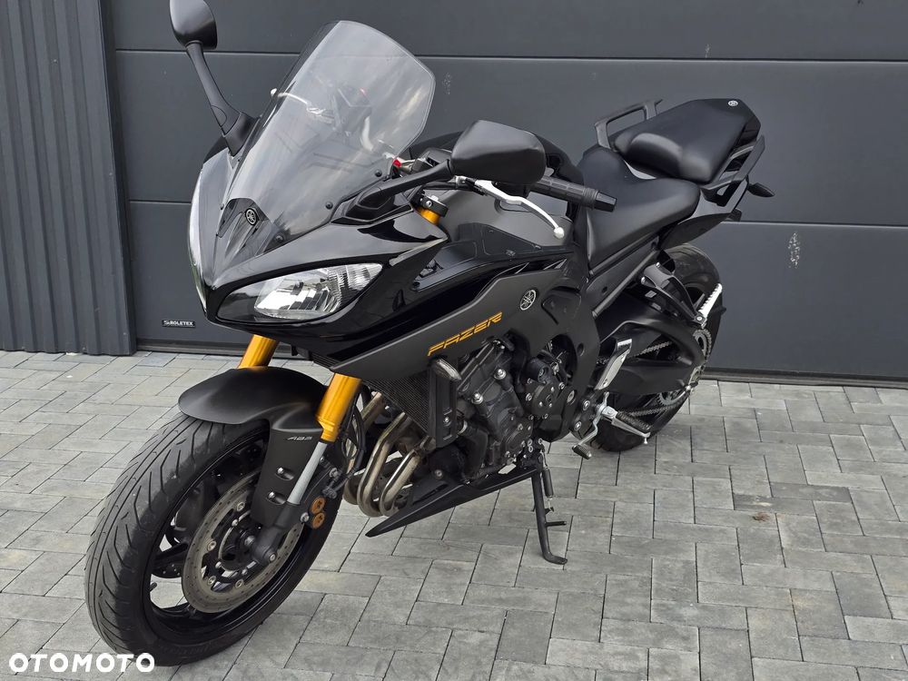 Yamaha FZ8 - 14