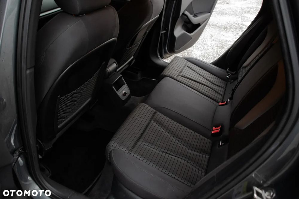 Audi A3 Sportback 1.6 TDI (clean diesel) S tronic S line Sportpaket - 12