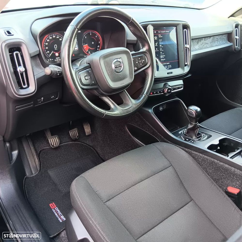 Volvo XC 40 1.5 T2 Momentum Core - 9